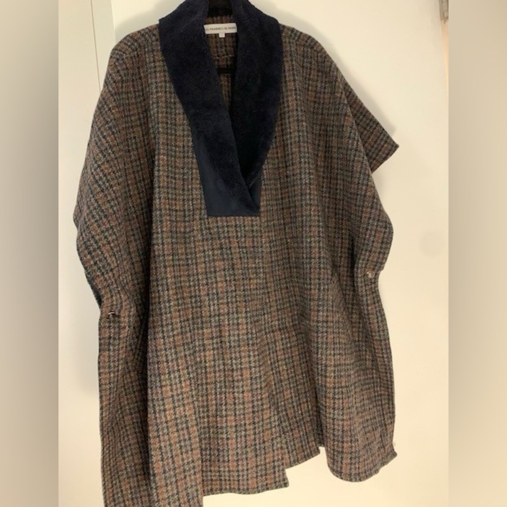 Les Prairies de Paris Navy Harris Tweed Cape Coat